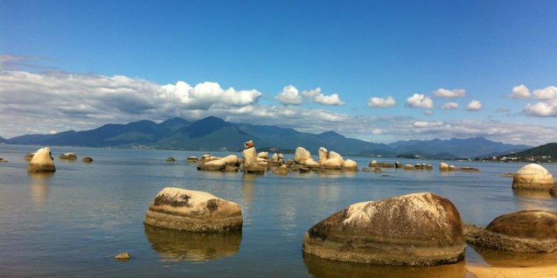 Praia Itaguaçu - Viajar de vacaciones a Florianópolis - Turismo en Brasil